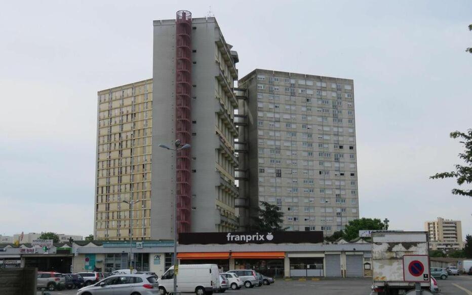Appartement F3 -Plaisir Moins Cher - Jusqu'A 8Personnes Le Mée-sur-Seine Exterior foto